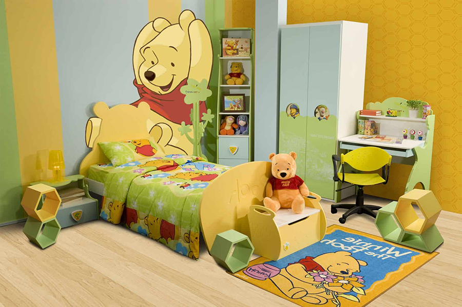 Nội thất tone vàng trang trí dễ thương là lựa chọn lý tưởng cho những cô bé yêu thích nhân vật Gấu Pooh ngộ nghĩnh